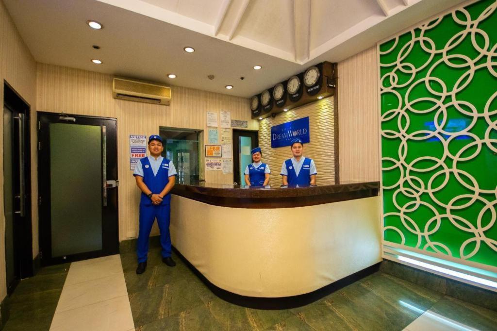 Hotel Dream World Araneta Cubao Кесон-Сіті Екстер'єр фото